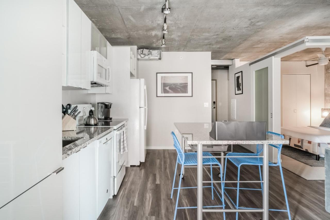 Mint House Minneapolis - Downtown West エクステリア 写真