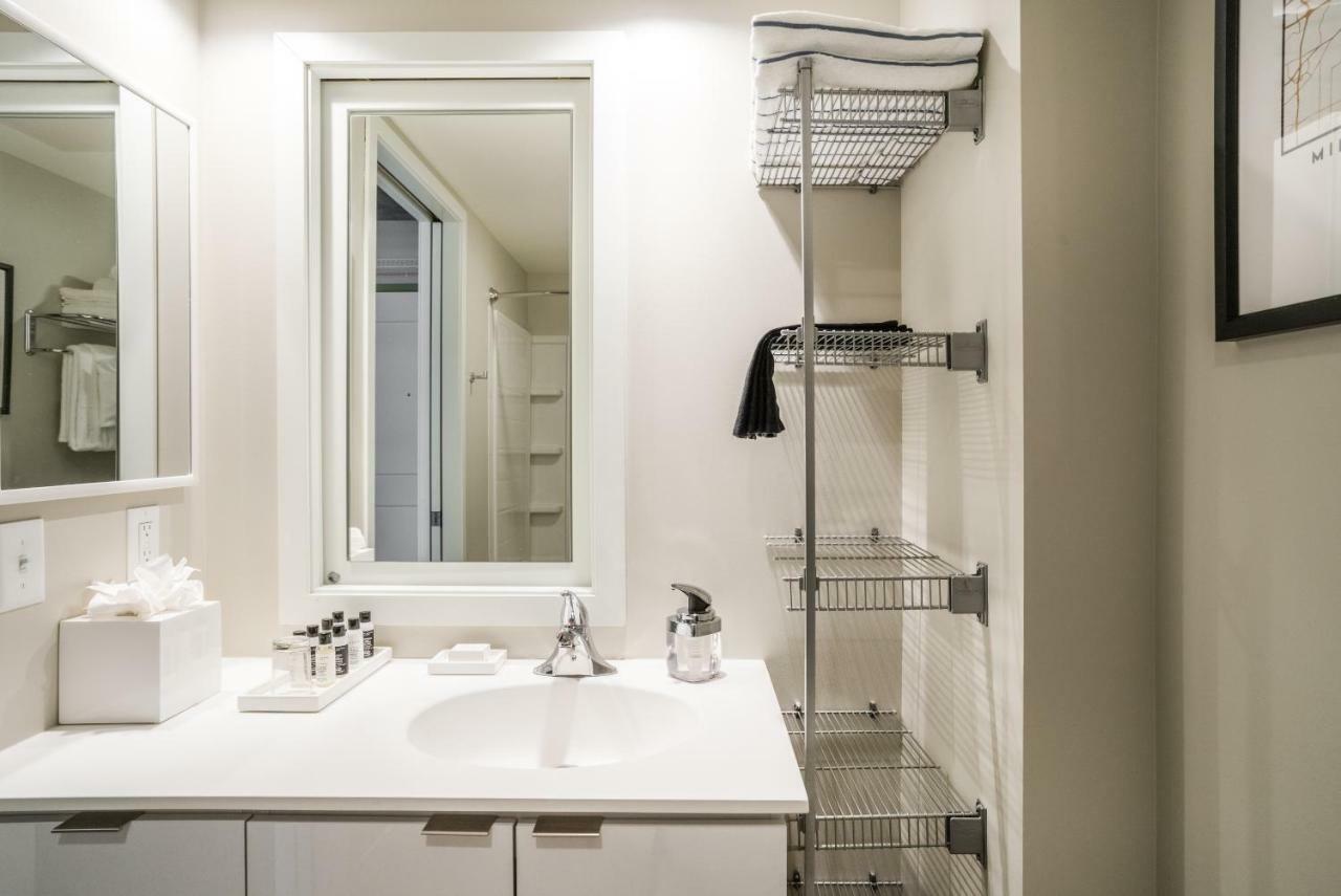 Mint House Minneapolis - Downtown West エクステリア 写真