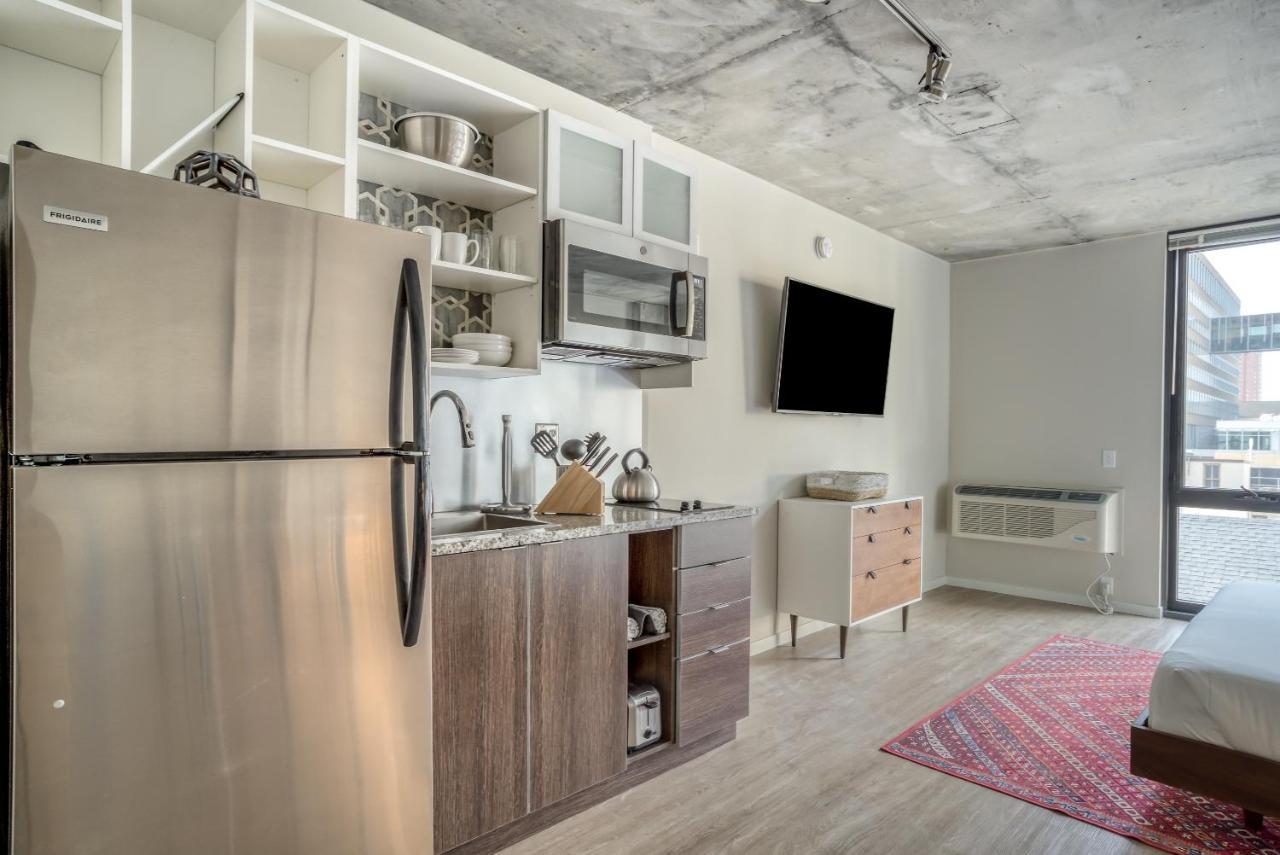 Mint House Minneapolis - Downtown West エクステリア 写真